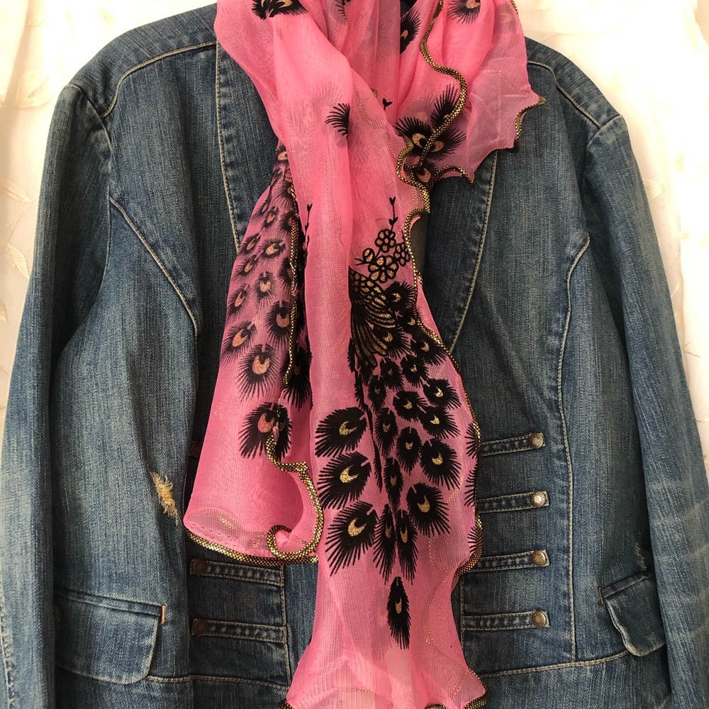 ☀️Parisian-style Gold-trim PINK Peacock Scarf🦚 - Picture 2 of 8